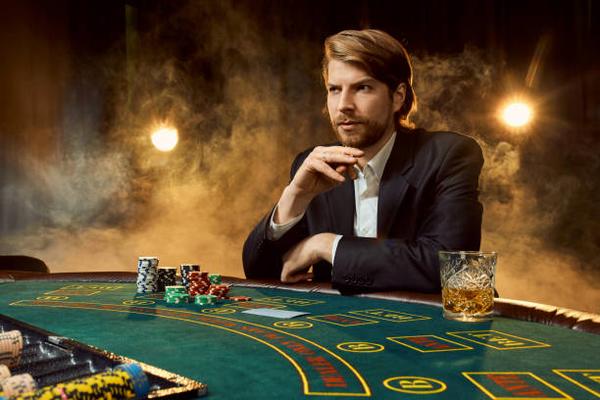 A Closer Look at English Language Support: Casino Dubai