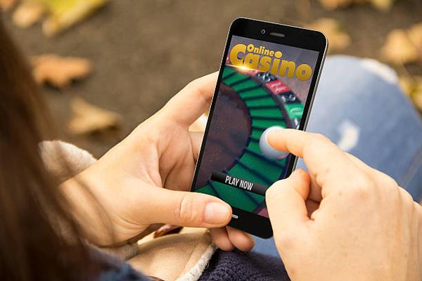 What Makes an online casino Singapore Interesting for Players